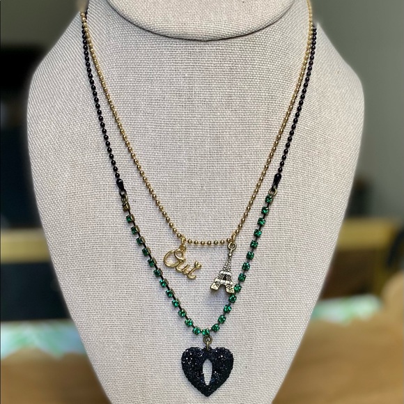 Betsey Johnson “Oui Paris” Necklace - Picture 3 of 8